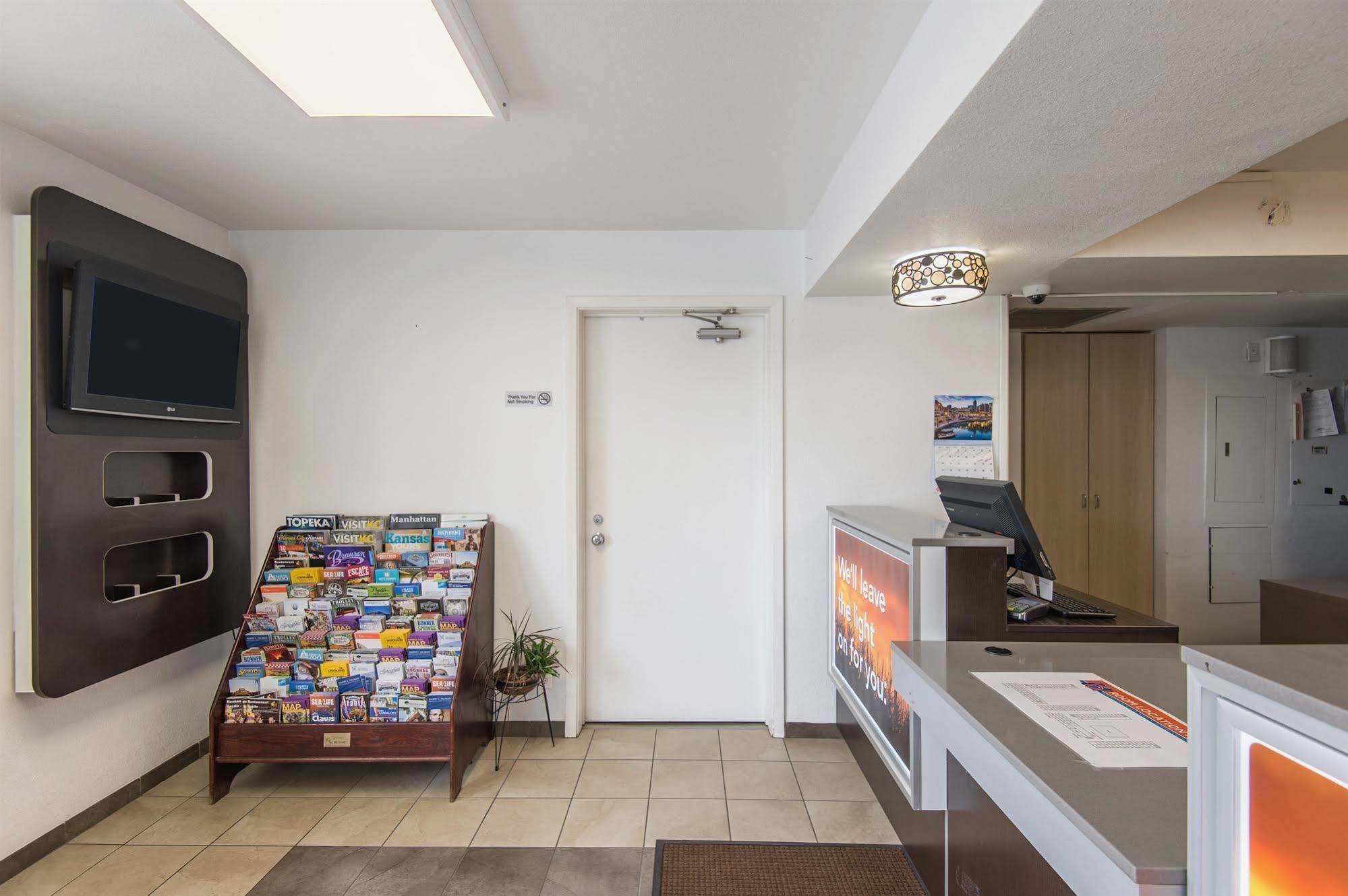 Motel 6 Kansas City, Mo - Airport Dış mekan fotoğraf