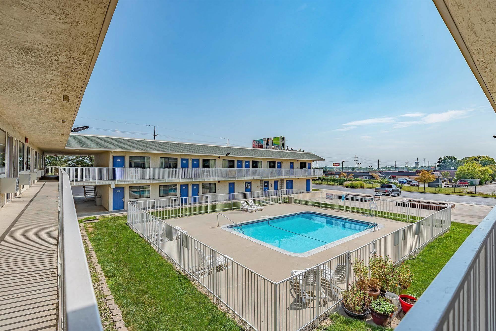 Motel 6 Kansas City, Mo - Airport Dış mekan fotoğraf