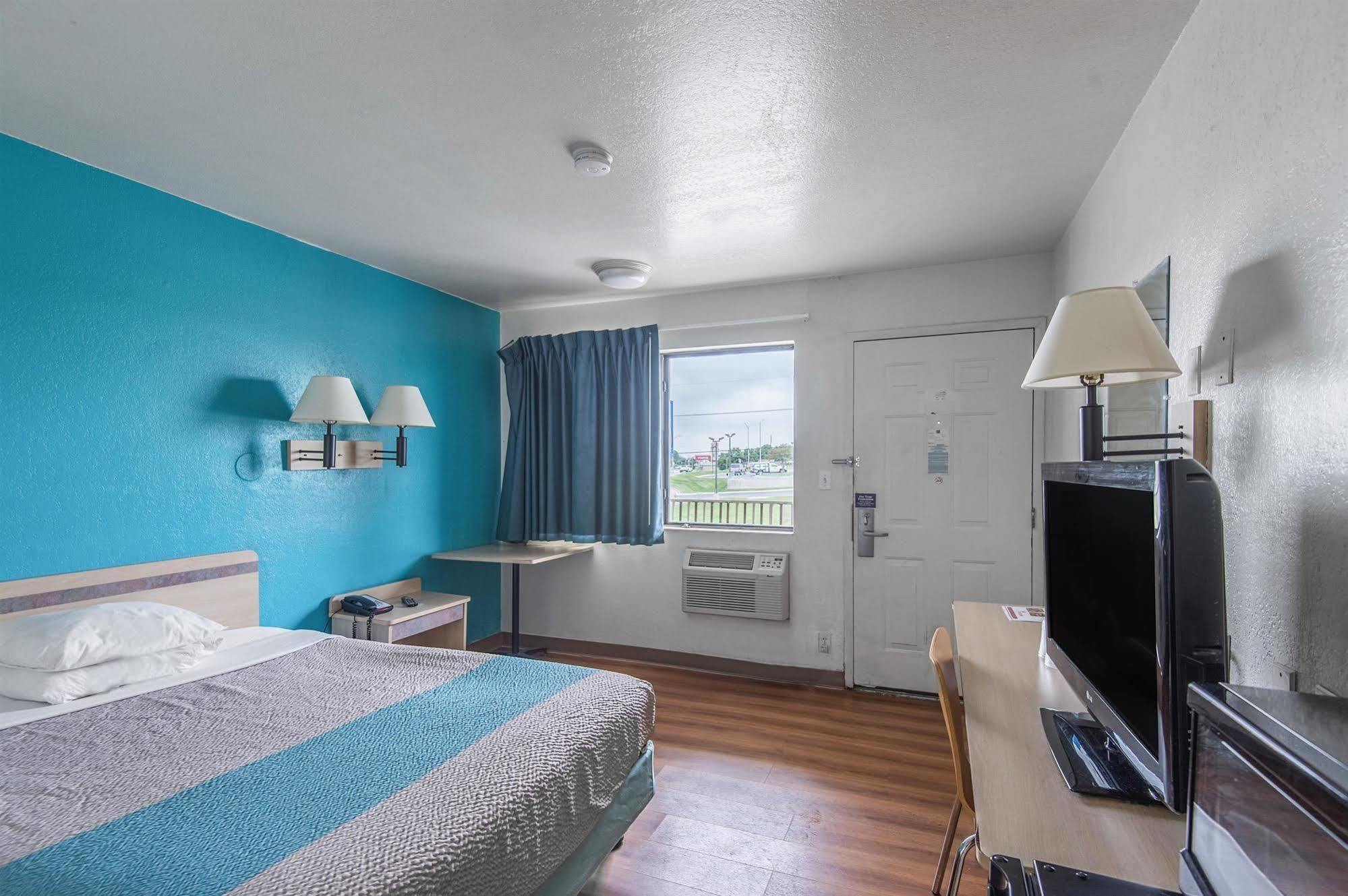 Motel 6 Kansas City, Mo - Airport Dış mekan fotoğraf